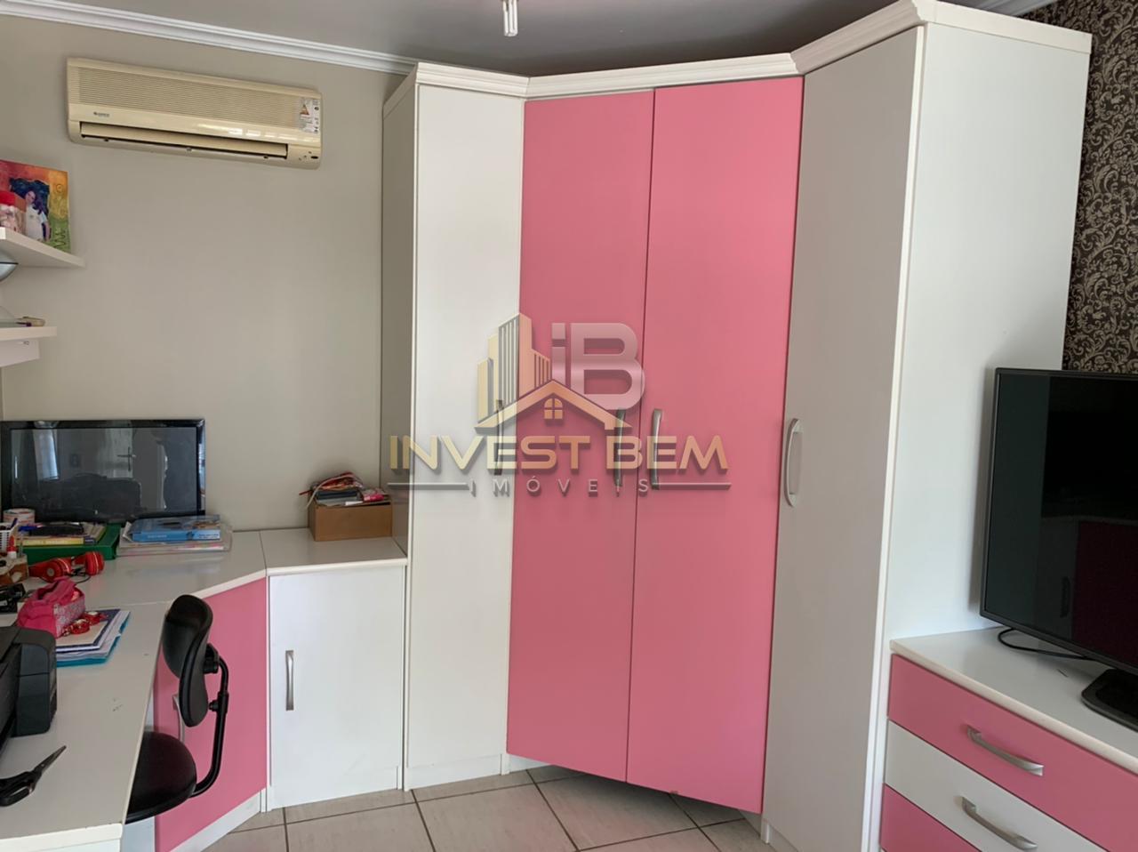 Casa à venda com 3 quartos, 200m² - Foto 14