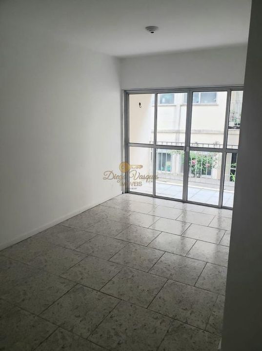 Apartamento à venda com 2 quartos, 67m² - Foto 1