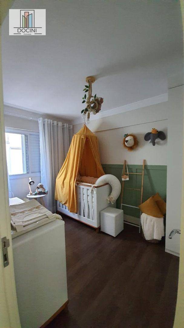 Apartamento à venda com 2 quartos, 70m² - Foto 2