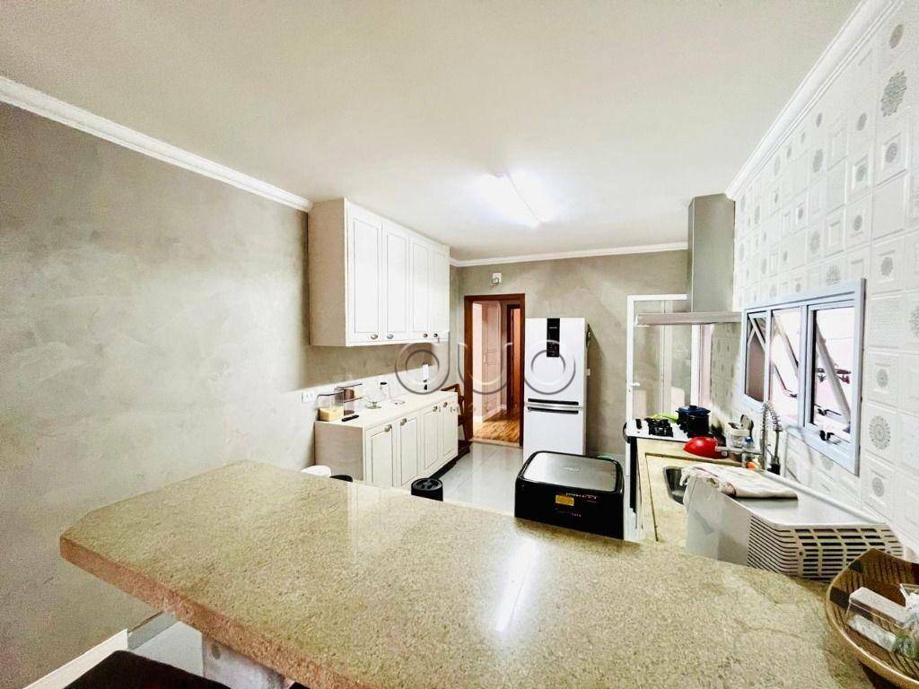 Casa à venda com 3 quartos, 200m² - Foto 10