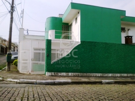 Sobrado à venda com 3 quartos, 220m² - Foto 1