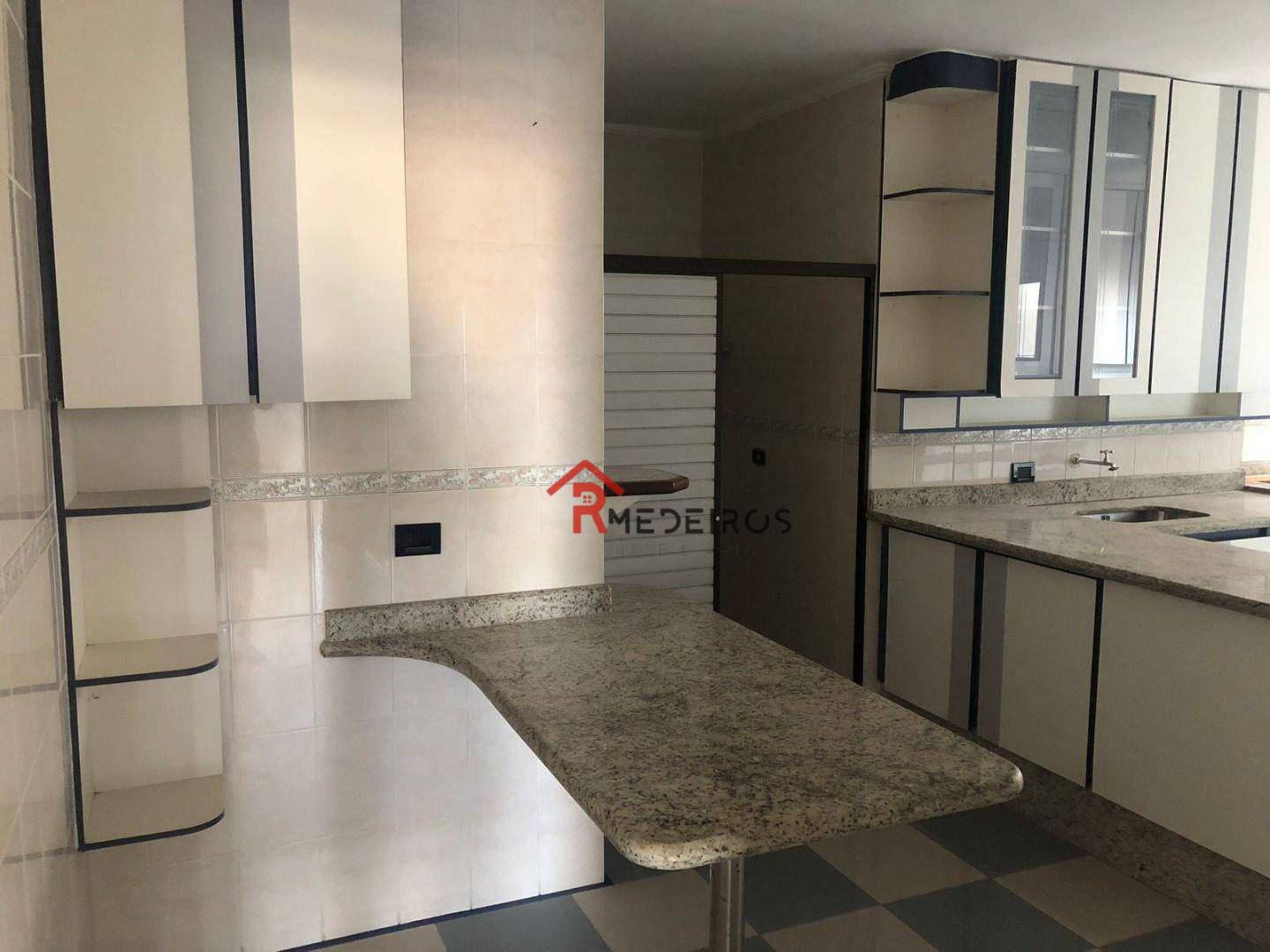 Apartamento à venda com 3 quartos, 138m² - Foto 8