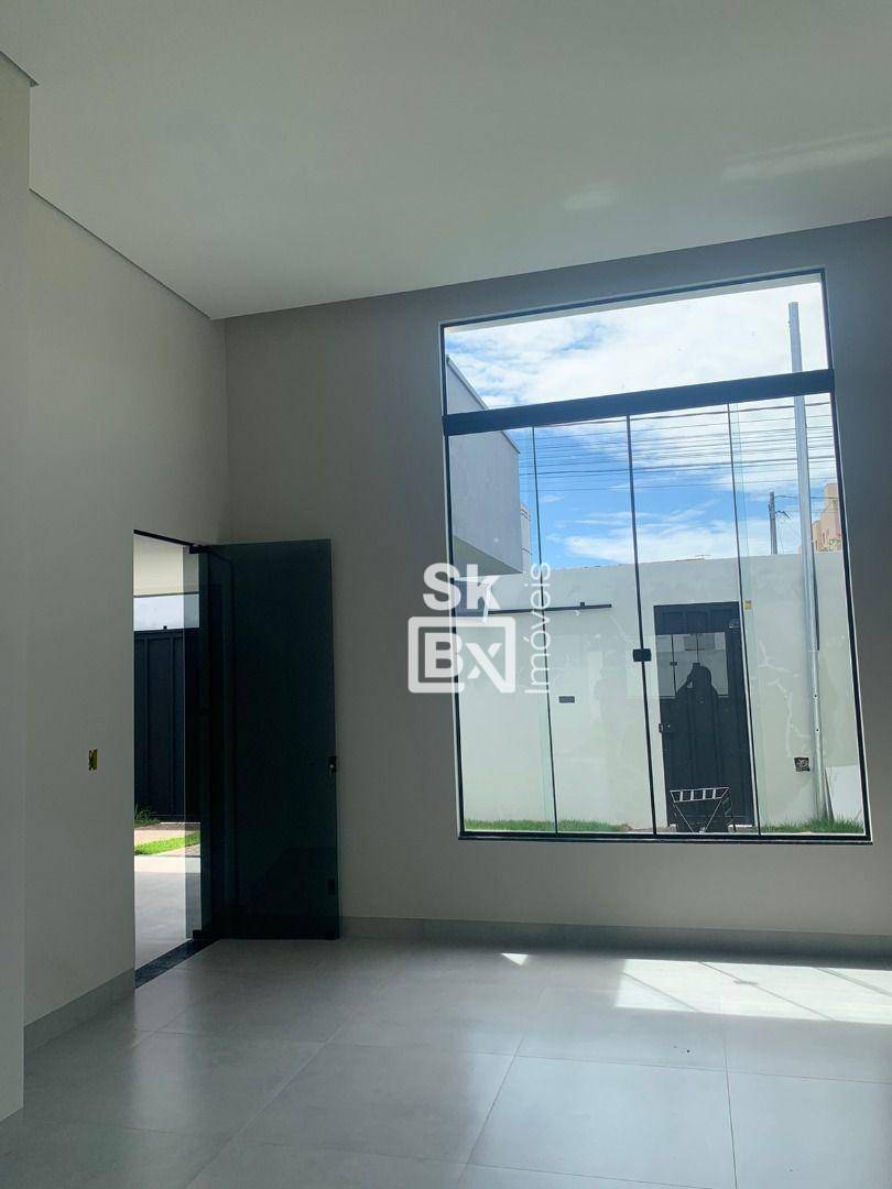 Casa à venda com 3 quartos, 140m² - Foto 1