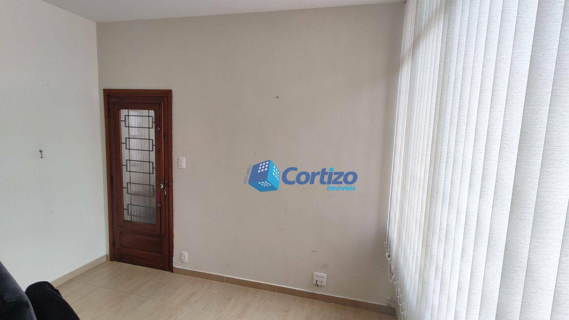 Casa à venda com 3 quartos, 120m² - Foto 2