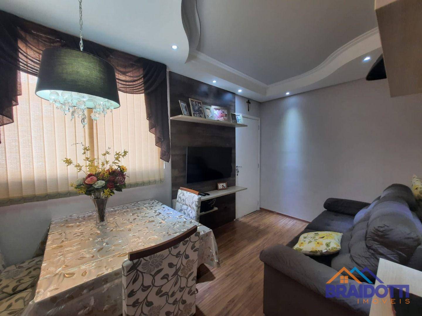 Apartamento à venda com 2 quartos, 45m² - Foto 1