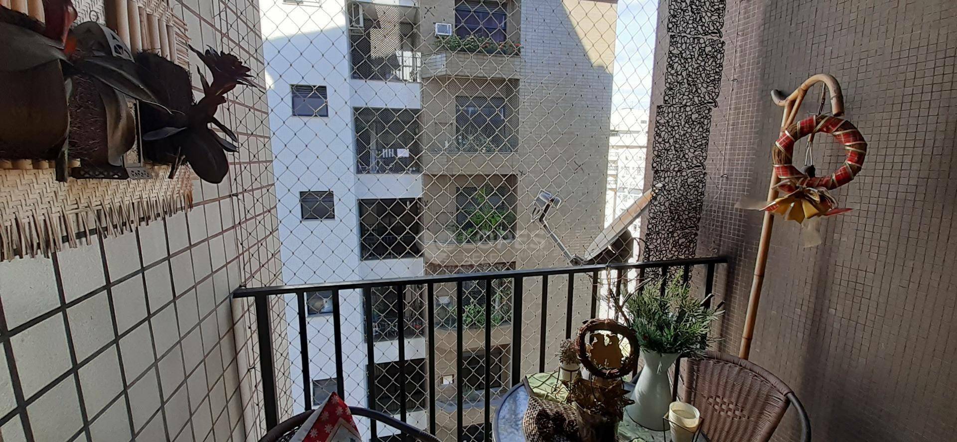 Apartamento à venda com 2 quartos, 70m² - Foto 3