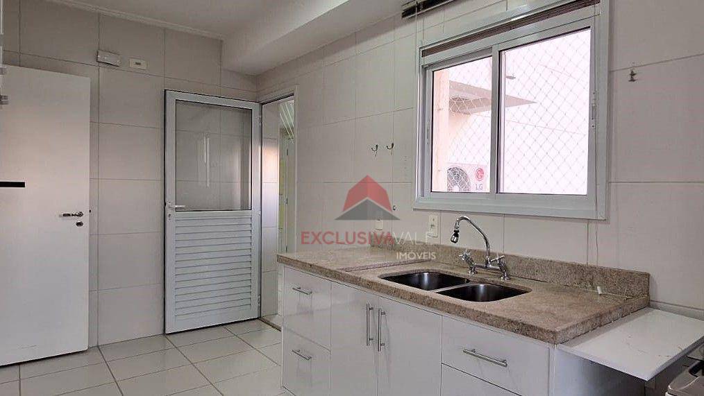 Apartamento para alugar com 3 quartos, 124m² - Foto 18