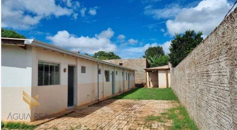 Casa à venda com 3 quartos, 150m² - Foto 1