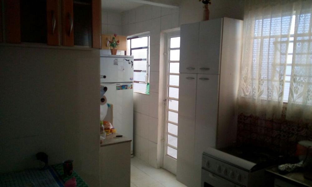 Casa à venda com 3 quartos, 90m² - Foto 1