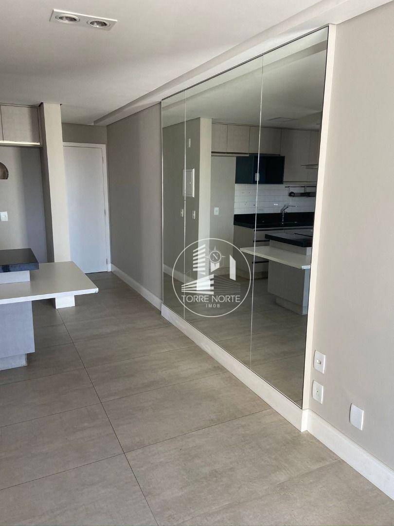 Apartamento à venda com 2 quartos, 66m² - Foto 17