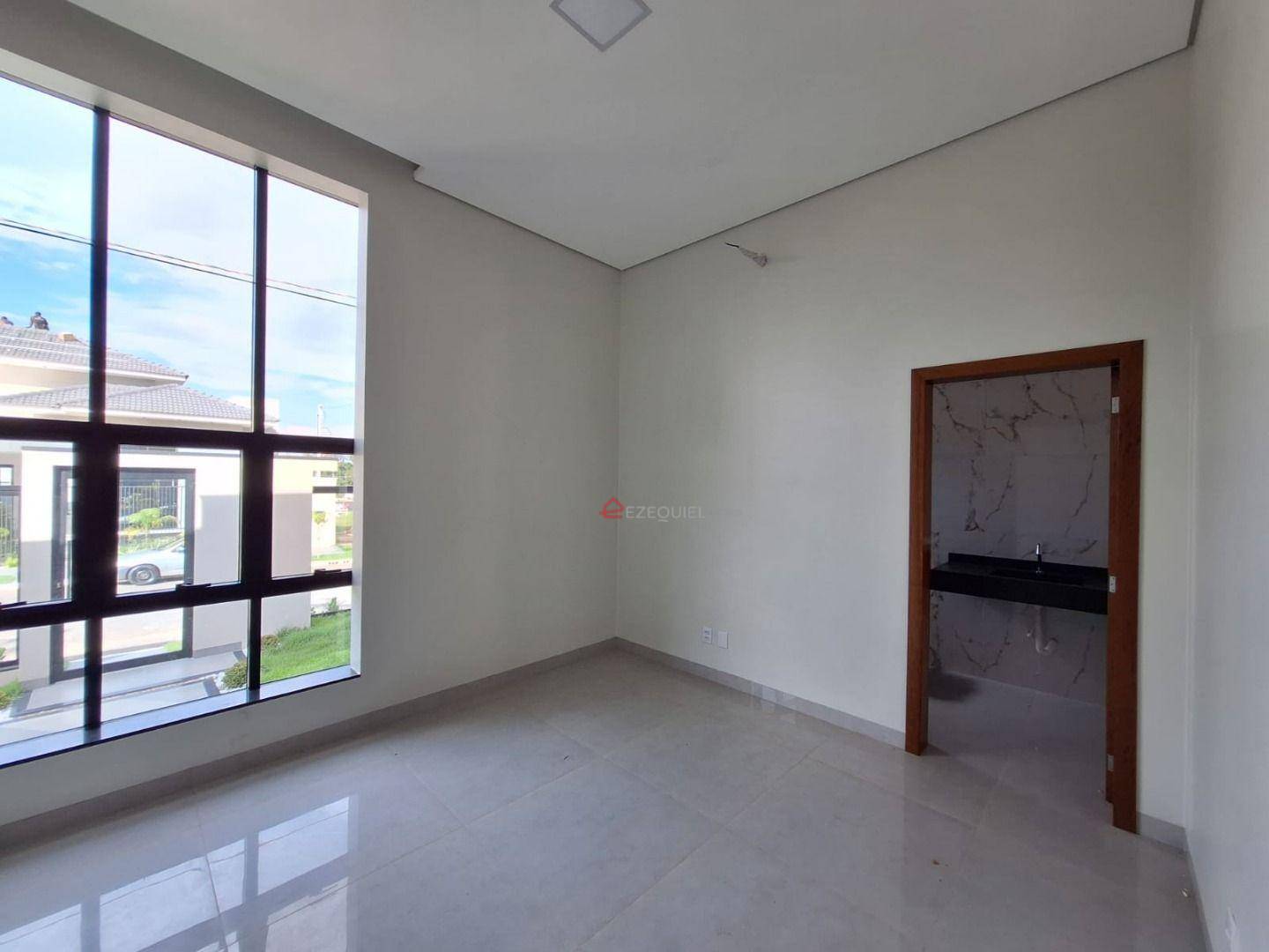 Casa à venda com 3 quartos, 224m² - Foto 9