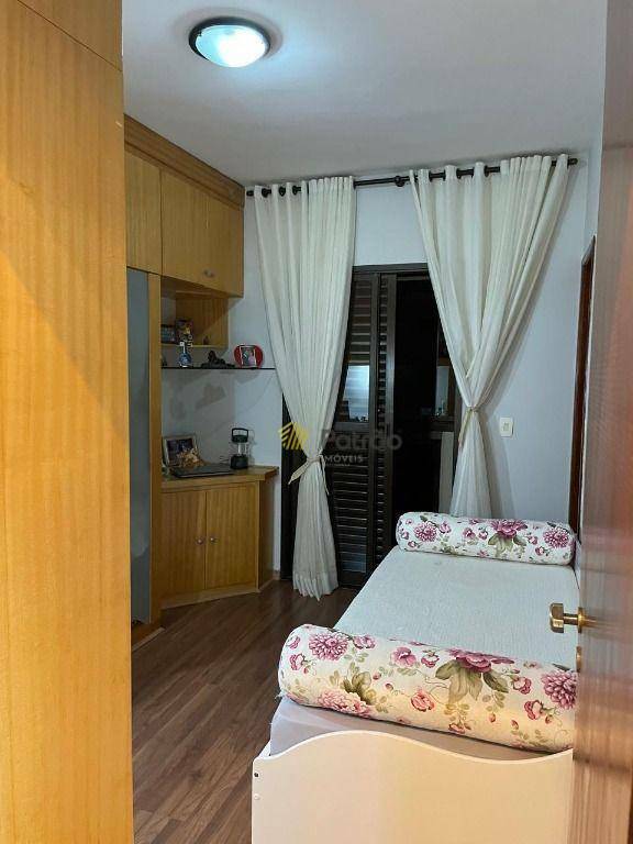 Apartamento à venda com 3 quartos, 107m² - Foto 12