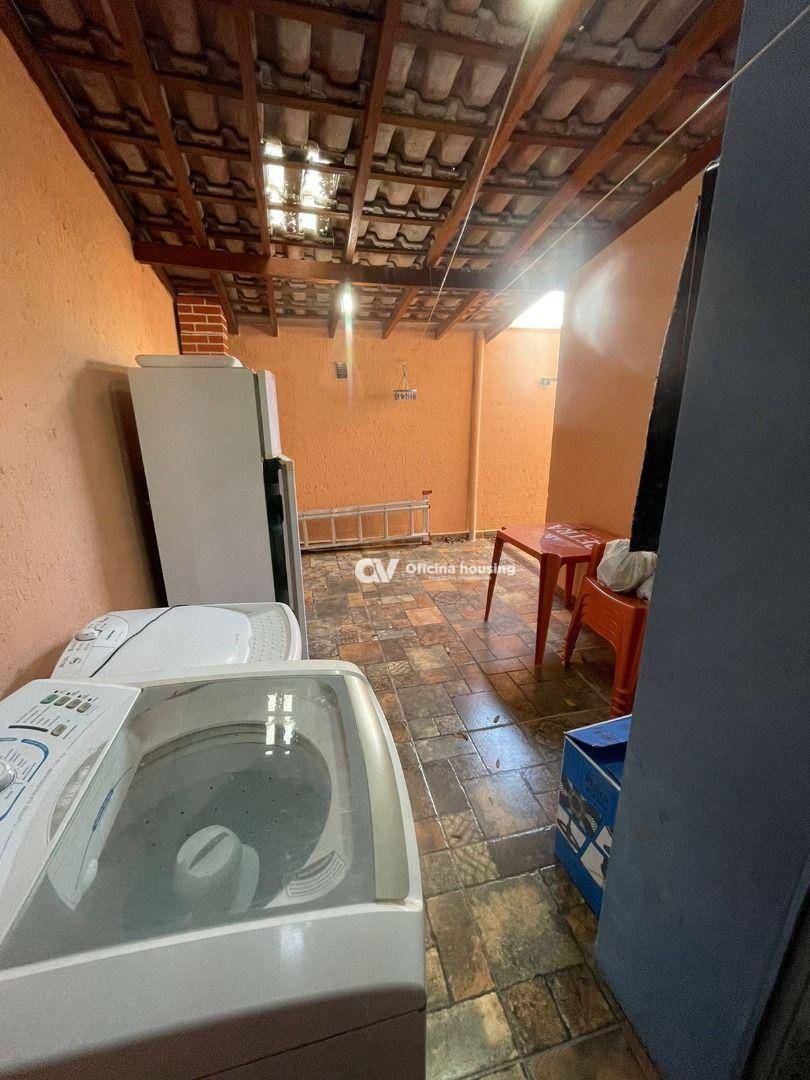 Casa à venda com 3 quartos, 150m² - Foto 3