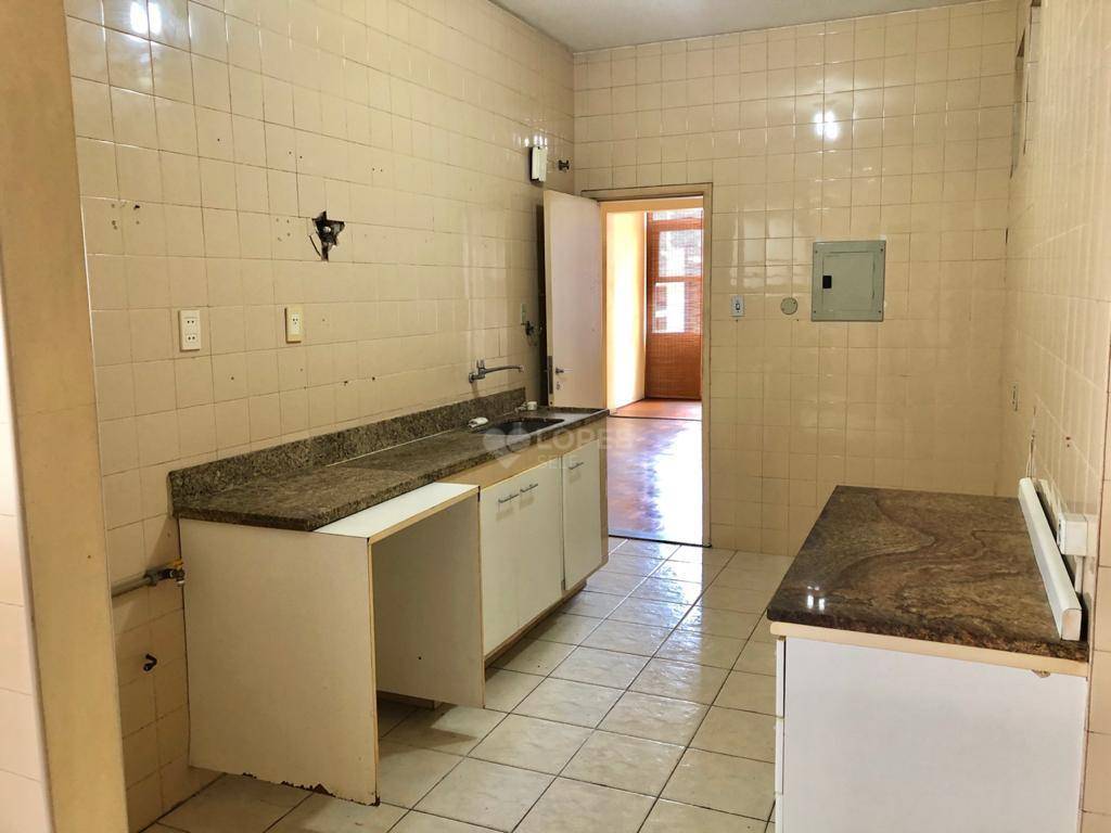 Apartamento à venda com 3 quartos, 130m² - Foto 9