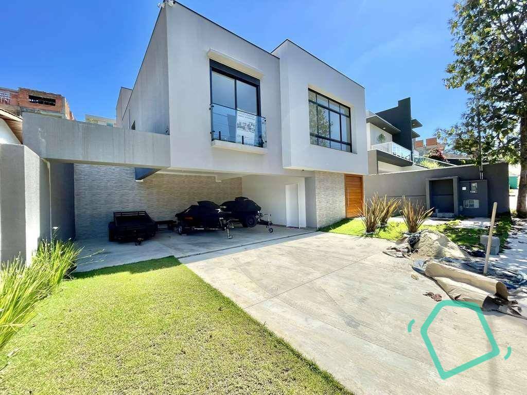 Casa de Condomínio à venda com 3 quartos, 230m² - Foto 3