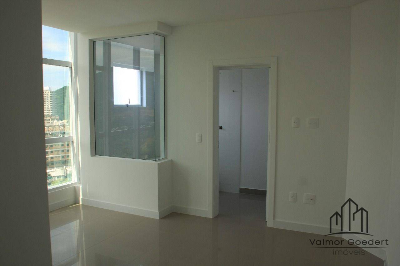 Apartamento à venda com 6 quartos, 368m² - Foto 4