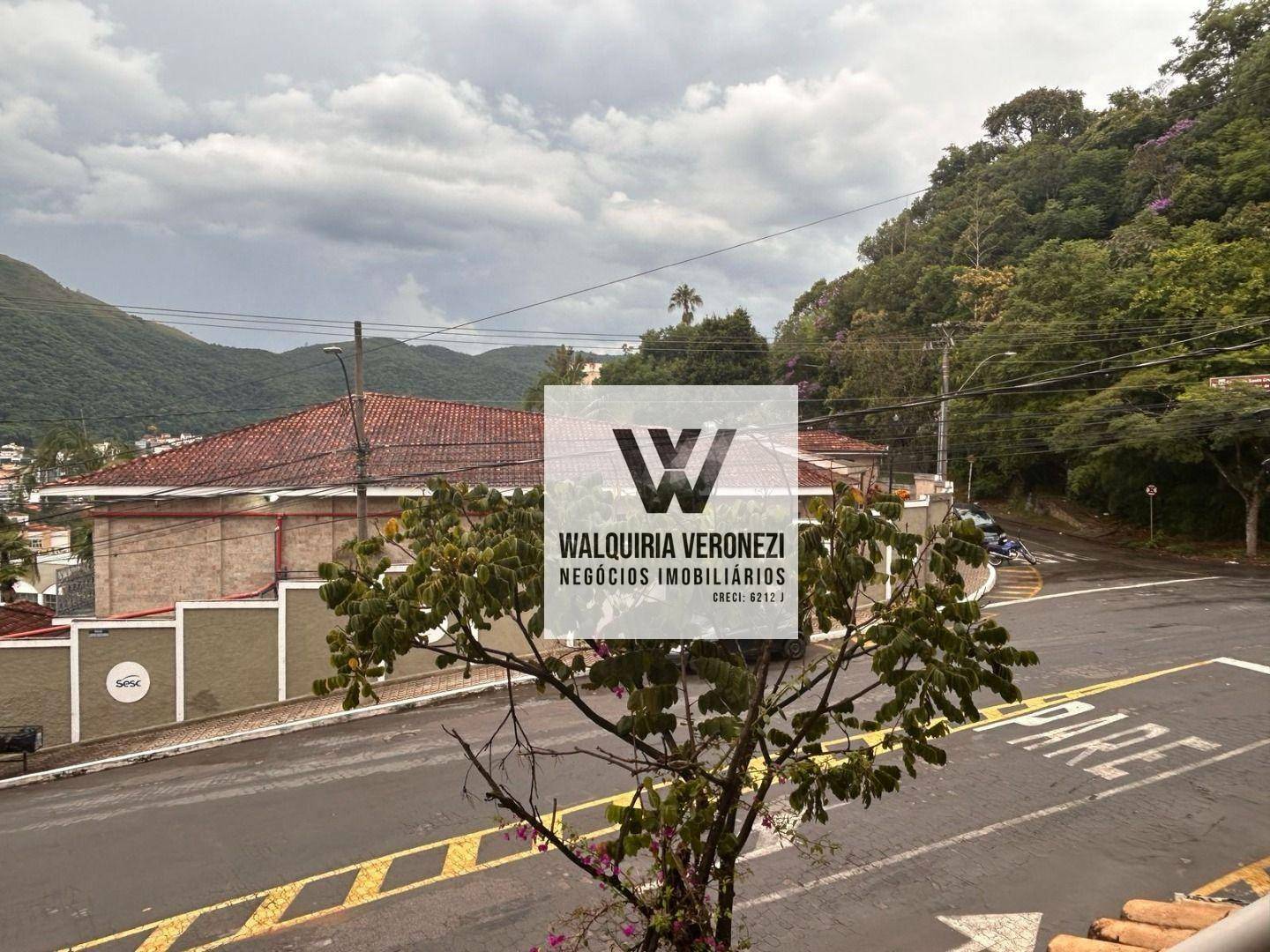 Casa à venda com 3 quartos, 419m² - Foto 8