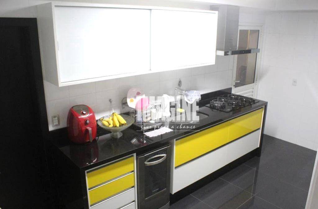 Apartamento à venda com 3 quartos, 121m² - Foto 12