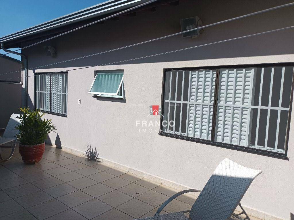 Casa à venda com 3 quartos, 217m² - Foto 26