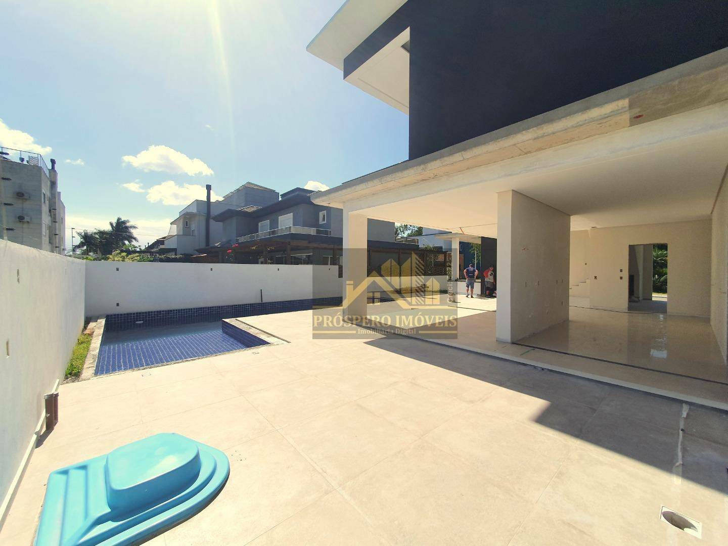 Casa à venda com 4 quartos, 310m² - Foto 14