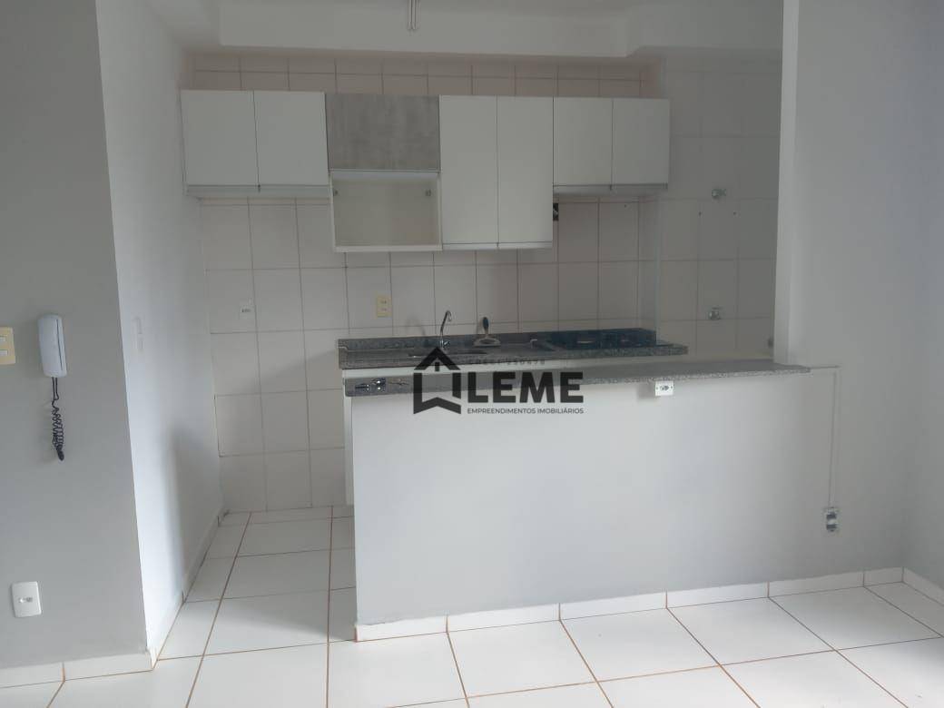 Apartamento à venda com 2 quartos, 48m² - Foto 2