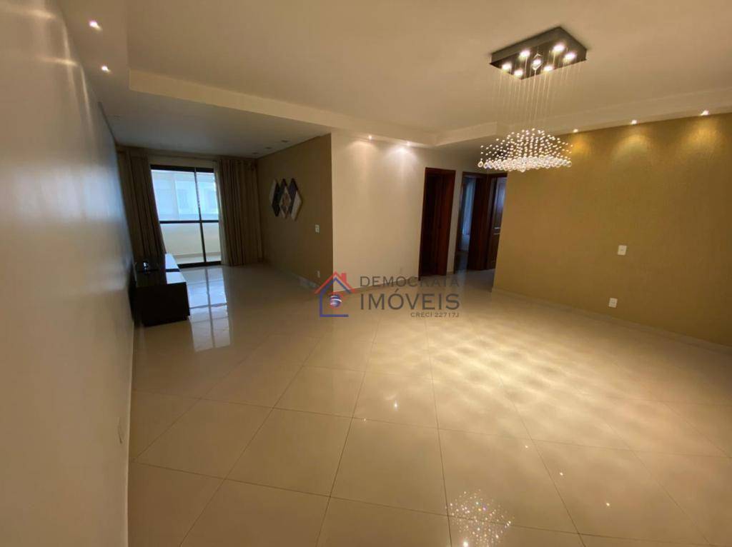 Apartamento à venda com 3 quartos, 106m² - Foto 1