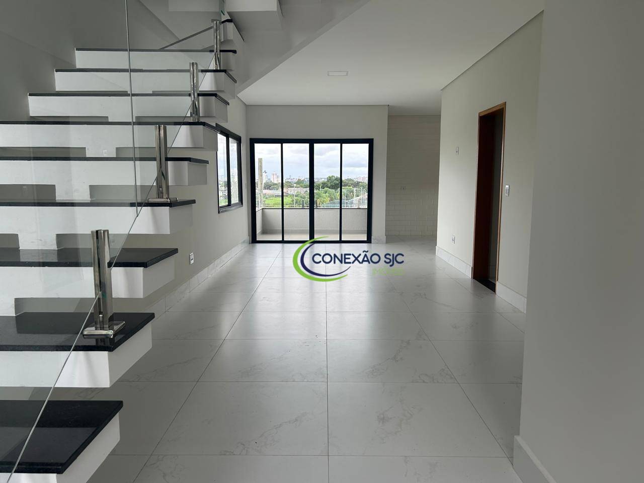 Sobrado à venda e aluguel com 4 quartos, 240m² - Foto 5