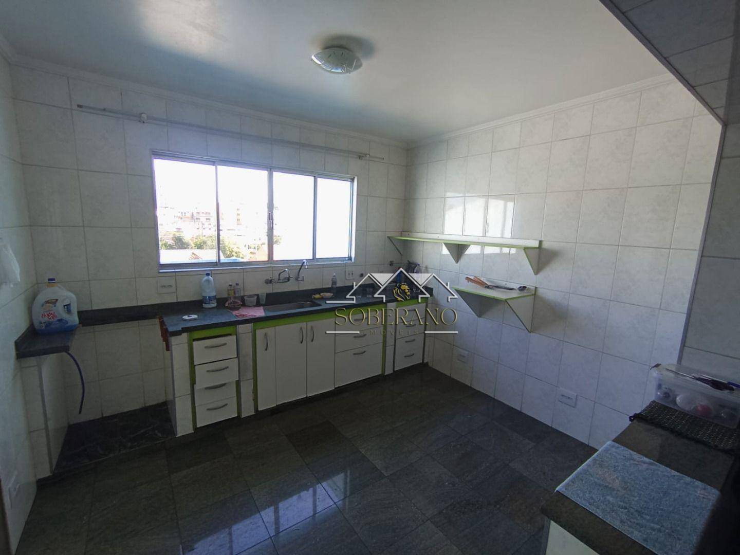 Sobrado à venda e aluguel com 3 quartos, 303m² - Foto 1