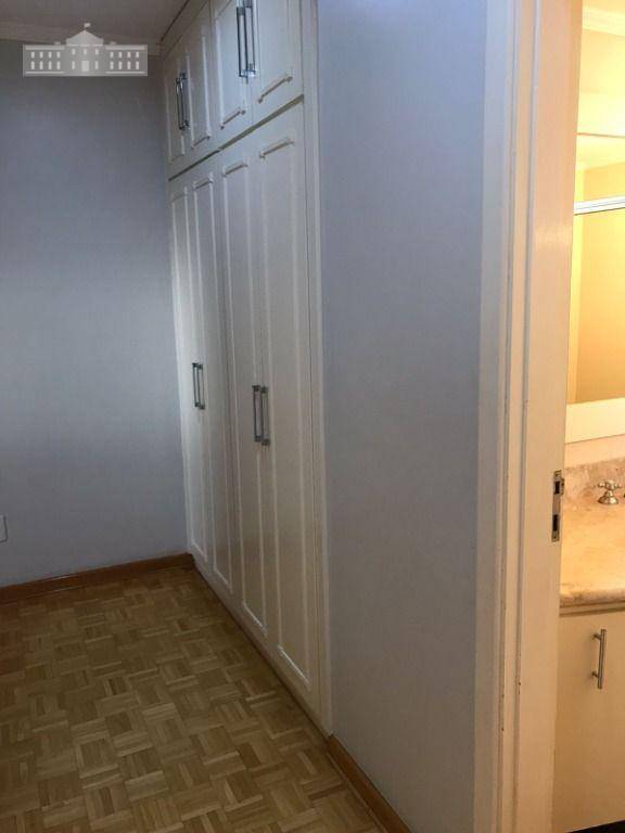 Apartamento à venda com 3 quartos, 198m² - Foto 30