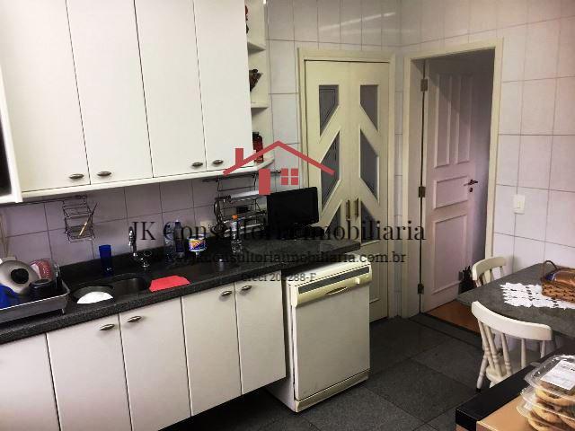 Apartamento à venda com 4 quartos, 200m² - Foto 6