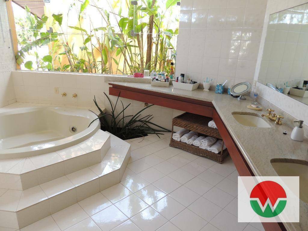 Casa de Condomínio para alugar com 4 quartos, 980m² - Foto 13