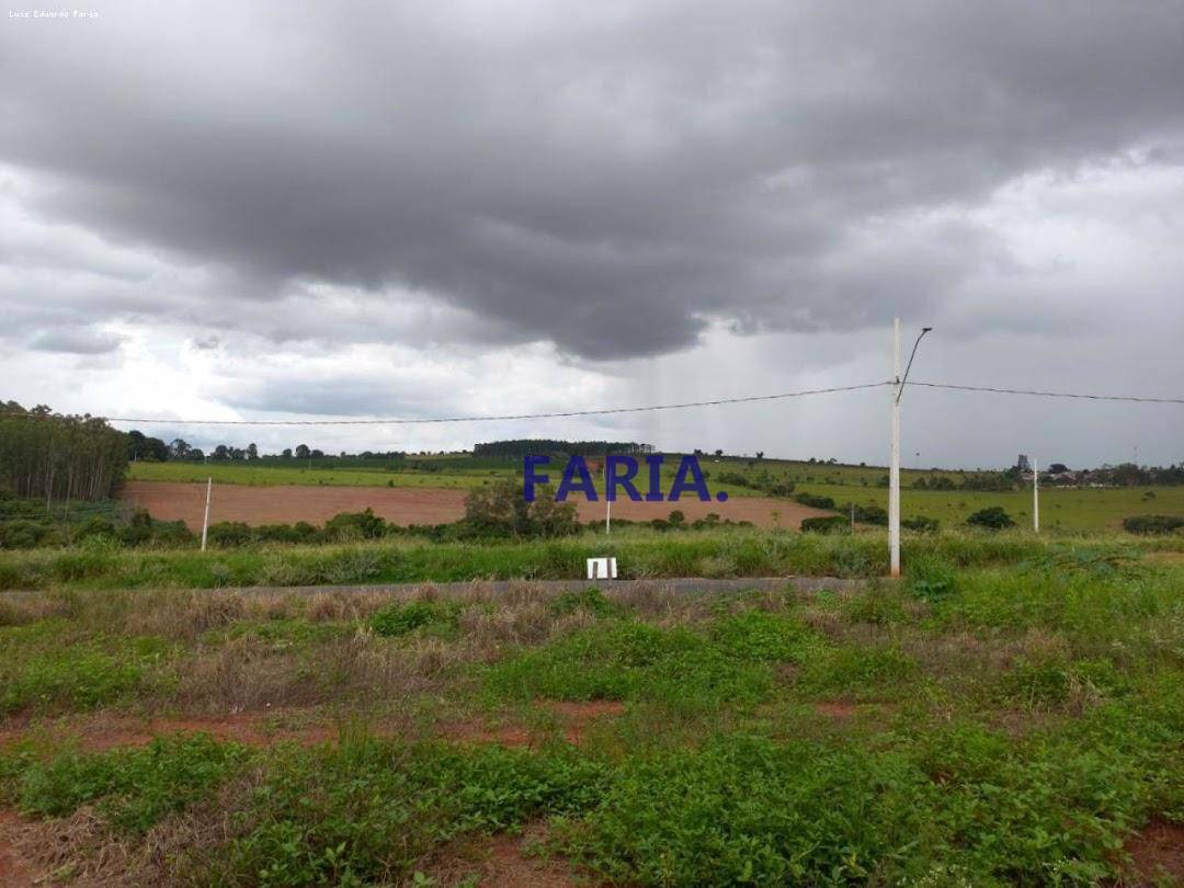 Terreno à venda, 242M2 - Foto 1