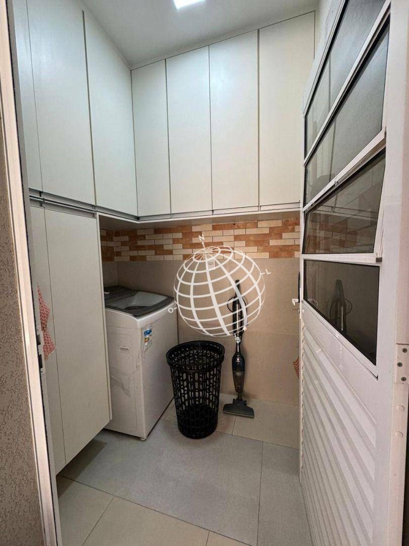 Casa à venda com 3 quartos, 300m² - Foto 24