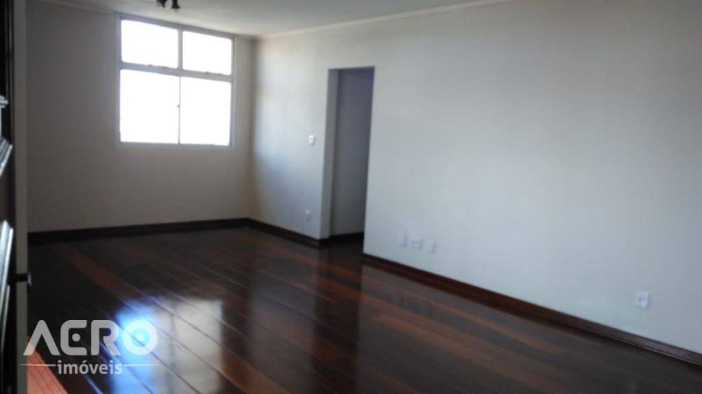 Apartamento à venda com 3 quartos, 148m² - Foto 3