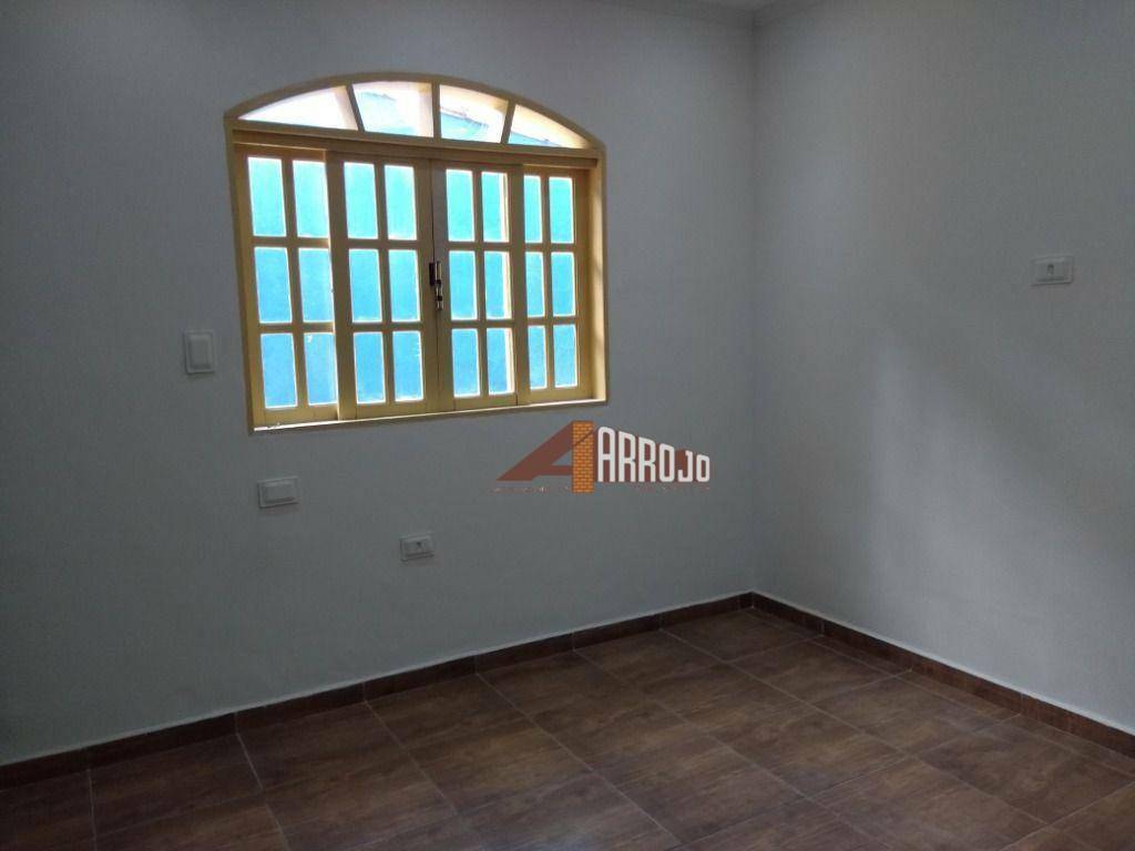 Casa à venda com 3 quartos, 246m² - Foto 14