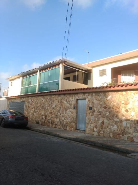 Casa à venda com 3 quartos, 210m² - Foto 2