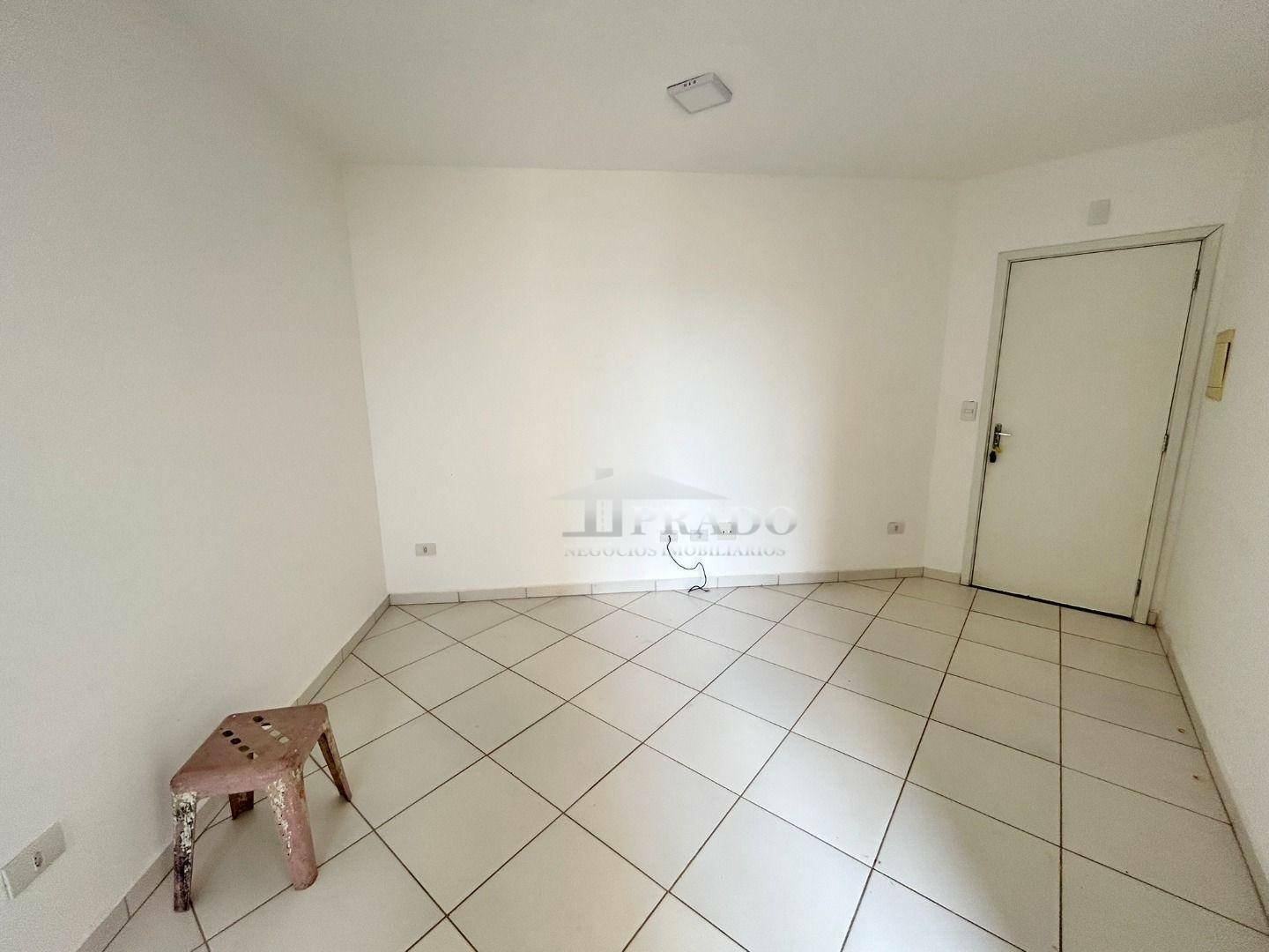 Apartamento à venda com 2 quartos, 44m² - Foto 2