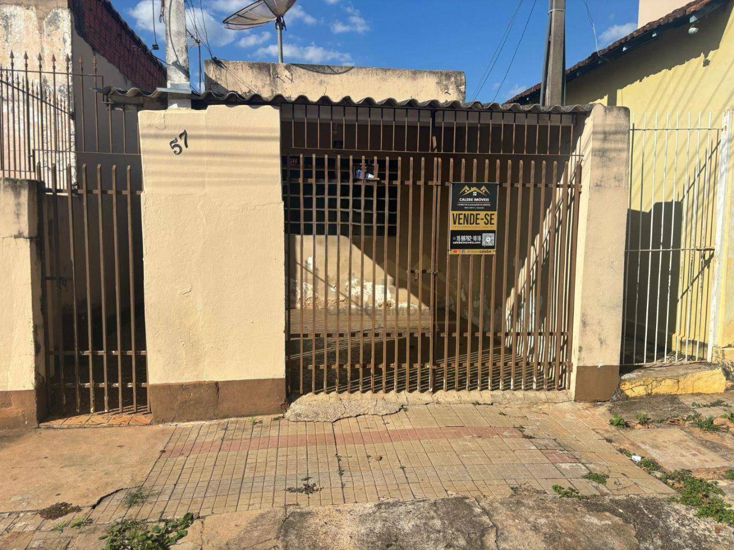 Casa à venda com 3 quartos, 66m² - Foto 1