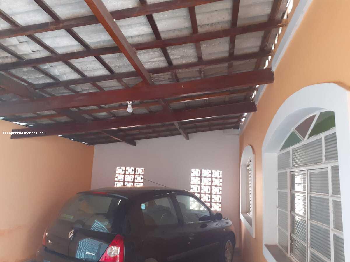 Casa à venda com 3 quartos, 250m² - Foto 4