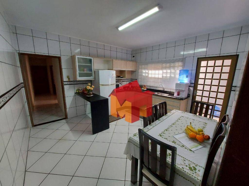 Casa à venda com 3 quartos, 170m² - Foto 5