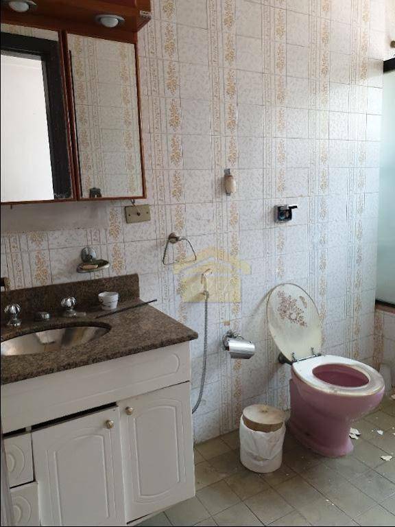 Sobrado à venda e aluguel com 3 quartos, 218m² - Foto 13