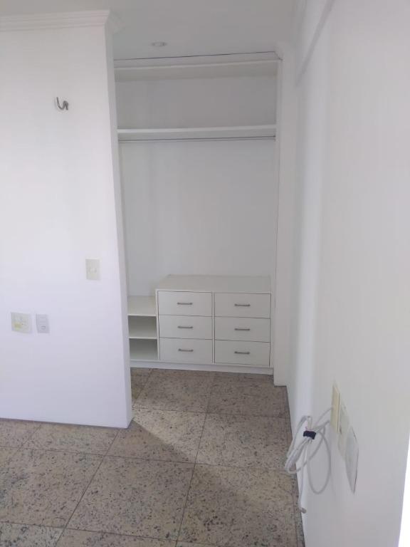 Apartamento à venda com 3 quartos, 160m² - Foto 19