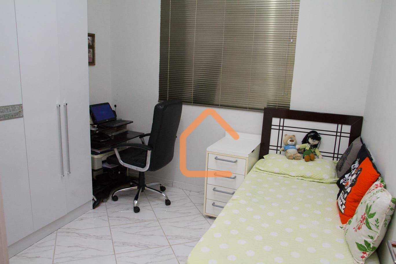 Apartamento à venda com 2 quartos, 70m² - Foto 4