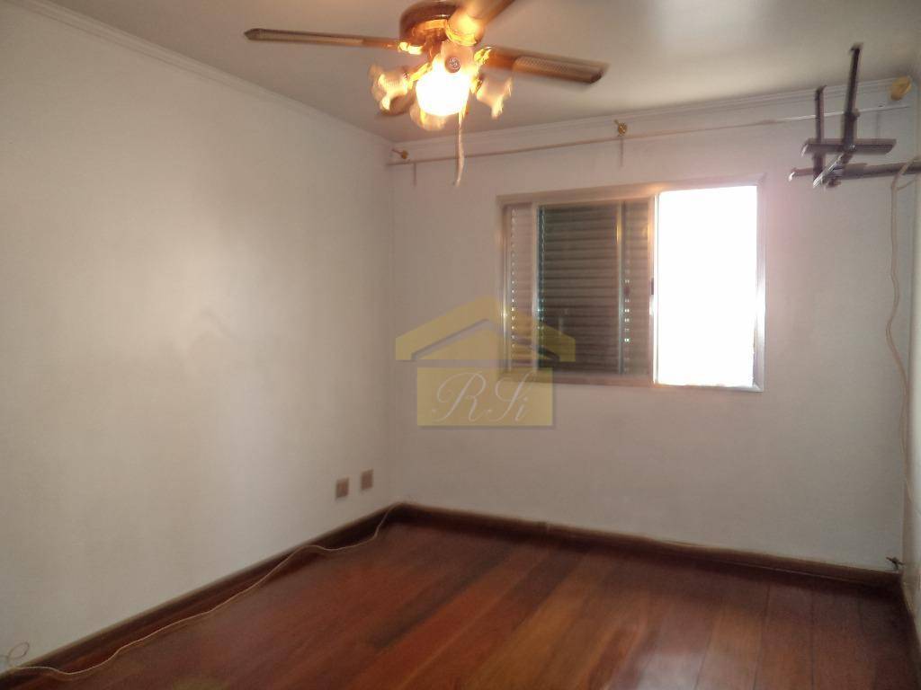 Sobrado à venda com 4 quartos, 240m² - Foto 14