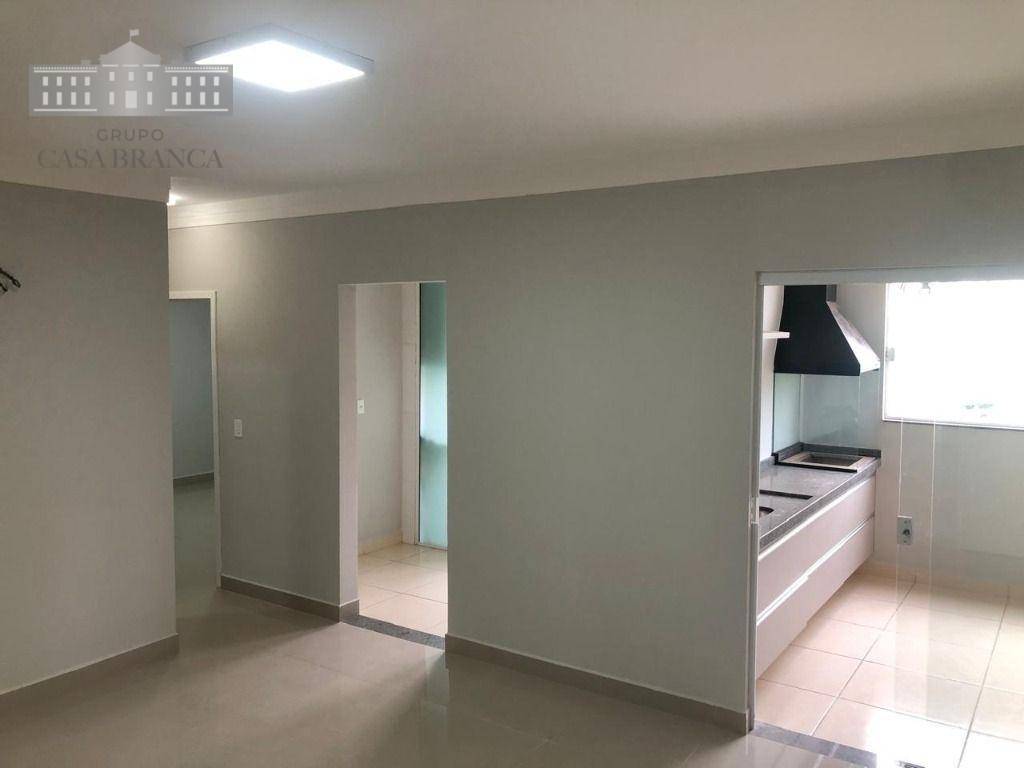 Apartamento para alugar com 2 quartos, 69m² - Foto 8