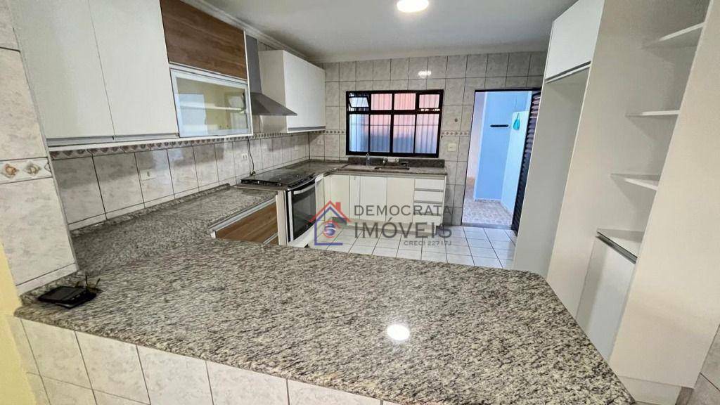 Sobrado à venda com 3 quartos, 181m² - Foto 8