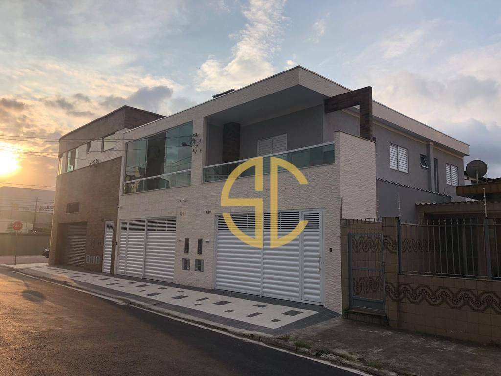 Sobrado à venda com 3 quartos, 130m² - Foto 1