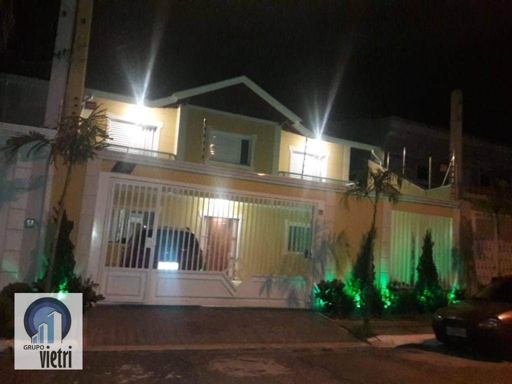 Sobrado à venda com 3 quartos, 150m² - Foto 1