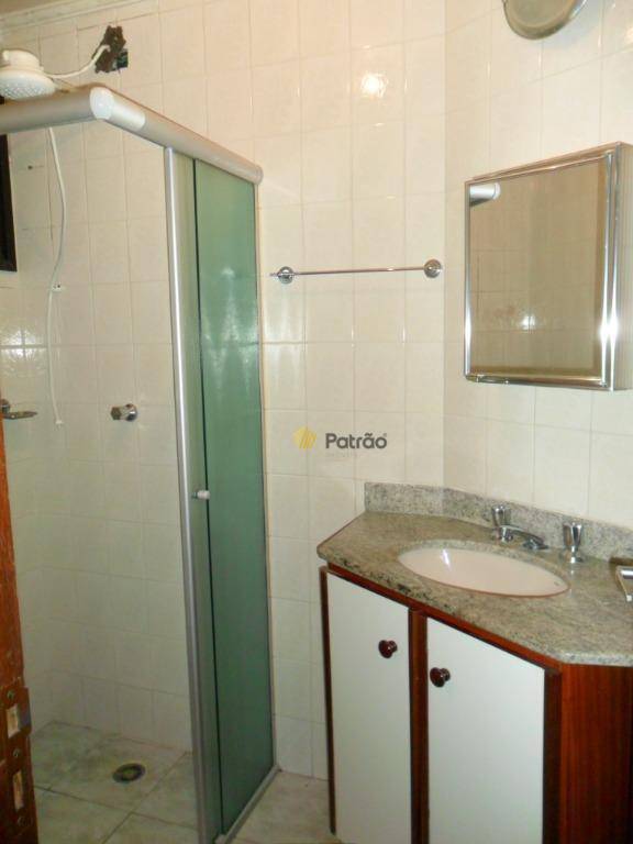 Apartamento à venda com 2 quartos, 70m² - Foto 3