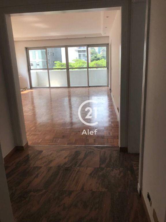 Apartamento para alugar com 3 quartos, 159m² - Foto 16